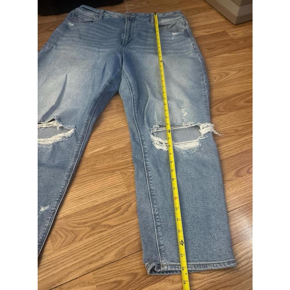 American Eagle Outfitters Light Blue Straight Leg Ripped Jeans - Picture 5 of 9